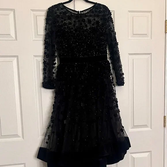 Mac Duggal Embelished Illusion 3D Floral Mesh/Velvet Black Dress Size 8 - Picture 3 of 4